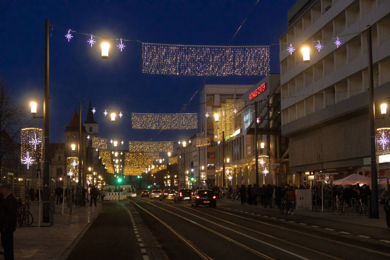 Dessau Weihnachtsbeleuchtung Lichttechnik Busch