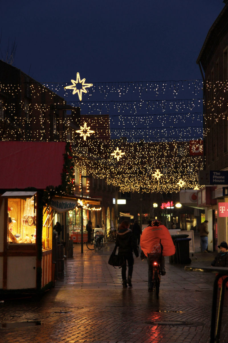 Dessau Weihnachtsbeleuchtung Abhängung